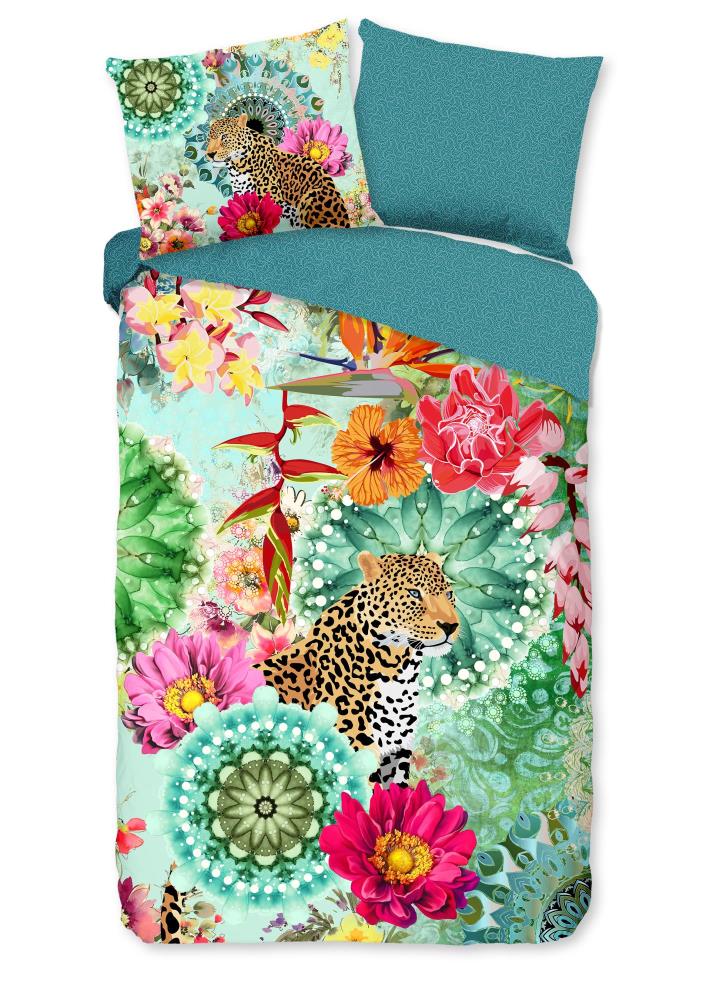 Ximena overtrek van HIP, 240 x 220 cm, kussensloop 60 x 70 cm