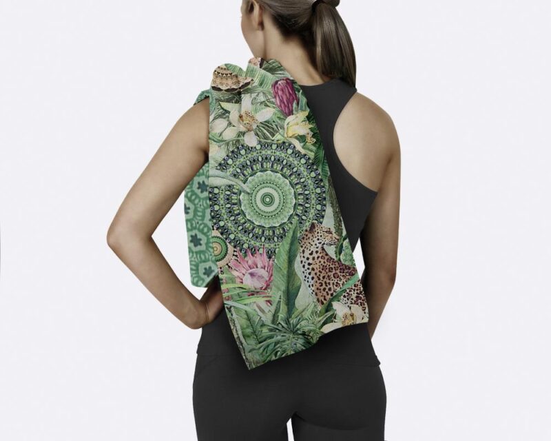 100% Polyester handdoek Abhita van HIP in 75 x 180 cm