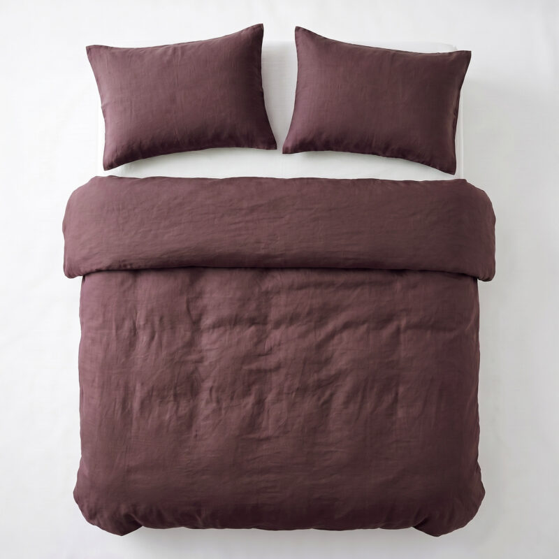Bed van Dreamhouse, 240 x 220 cm, kussensloop 60 x 70 cm - Bordeaux