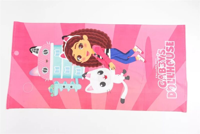 70 x 140 cm polyester badhanddoek van Gabby's Dollhouse, 70 x 140 cm