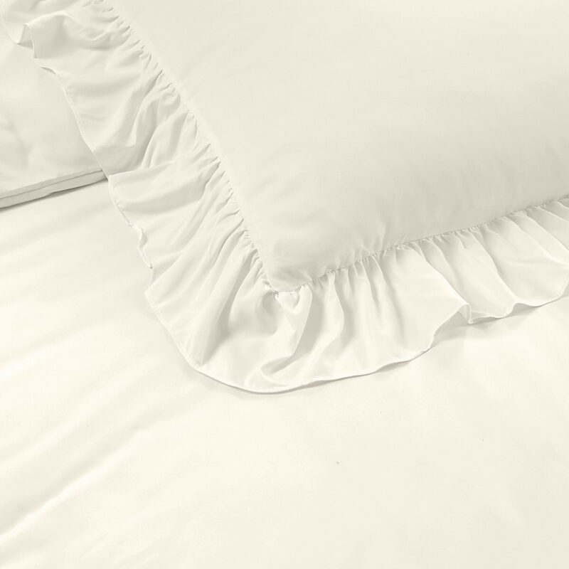 Ruffles Creme - Micropercal bedframe van Sleeptime in 200 x 220 cm