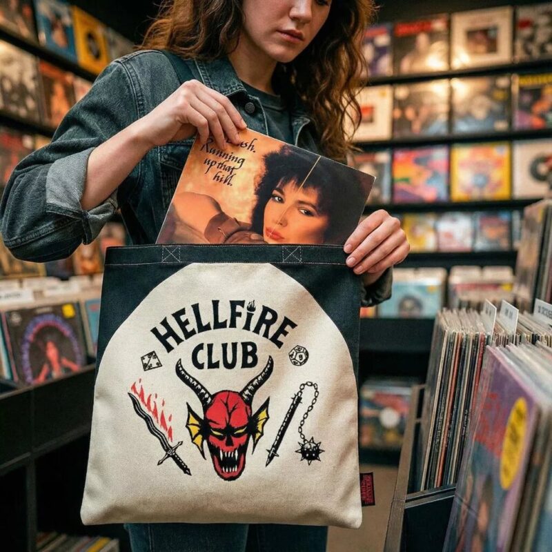 Stranger Things schoudertas 36 x 40 cm van Polyester, Hellfire Club 36 x 40 cm