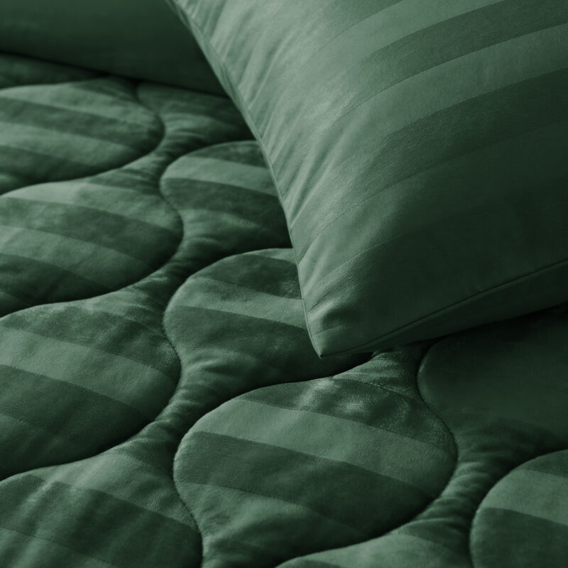 Sleeptime dekbed 240 x 200 cm van 100% Velvet 220 gsm, Hotel Velvet Donker Groen 240 x 200