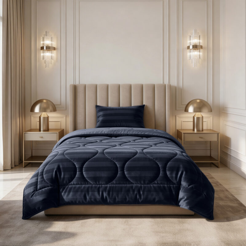 Hotel Velvet Navy 140 x 200 cm dekbed van Sleeptime, 140 x 200 cm