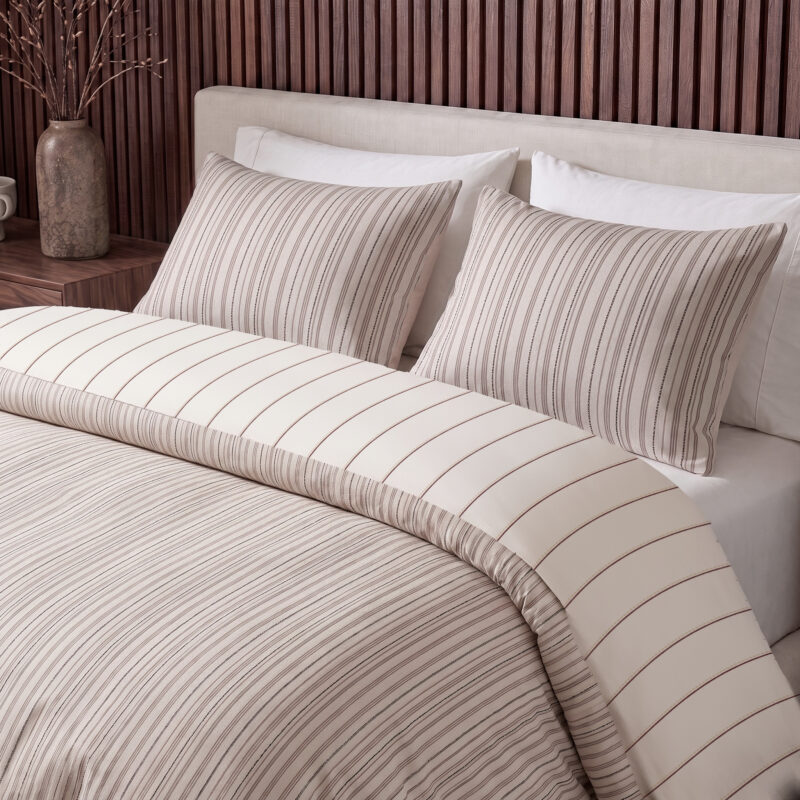 Max Beige/Roze 240 x 220 Met Kussens dekbed van Sleeptime, 240 x 220 cm, kussensloop 60 x 70 cm