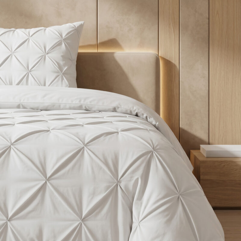 100% Microvezel dekbed Pintuck Off white 200 x 200 cm van Sleeptime in 200 x 200 cm
