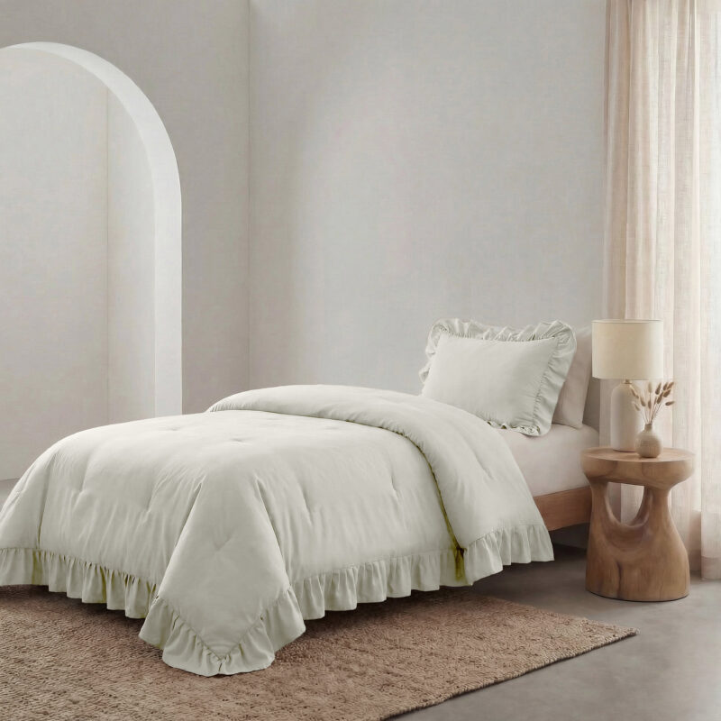 Ruffles Gebroken Wit 140 x 200 cm dekbed van Sleeptime, 140 x 200 cm