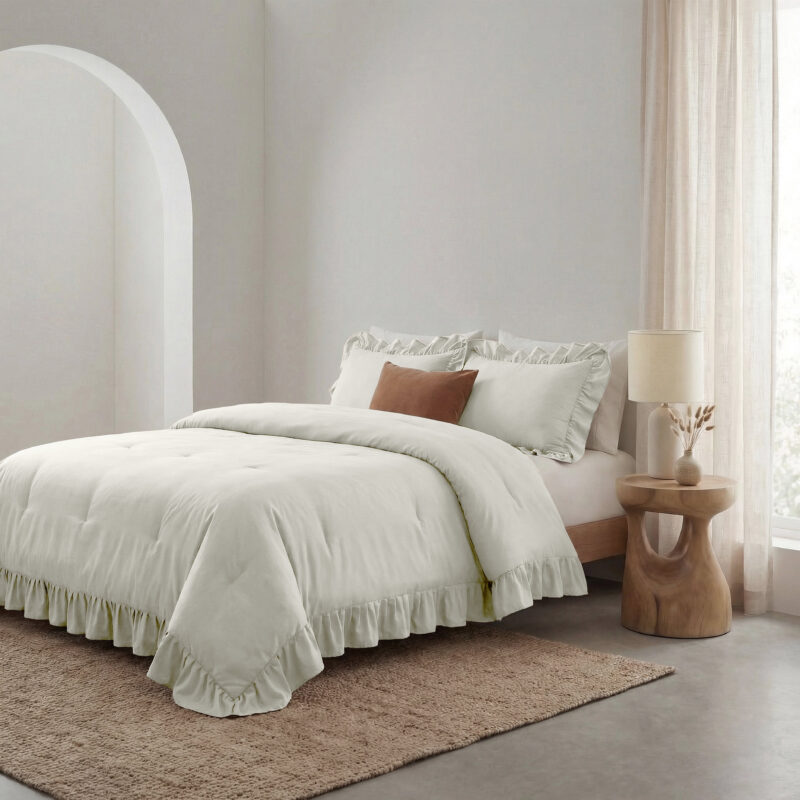 Ruffles Gebroken Wit 200 x 200 cm dekbed van Sleeptime, 200 x 200 cm